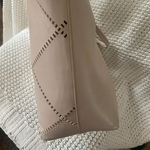 WITH 212 Women’s Cream/Beige Tote or Laptop Bag w/Diamond Pattern Perforation - Picture 7 of 14